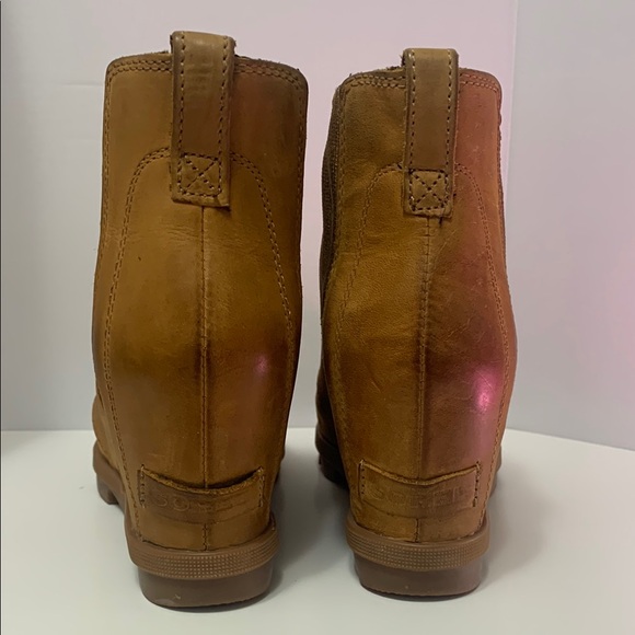 Sorel Wedge Joan of Artic Ankle Boots in Camel; Women's 8 - Picture 2 of 11
